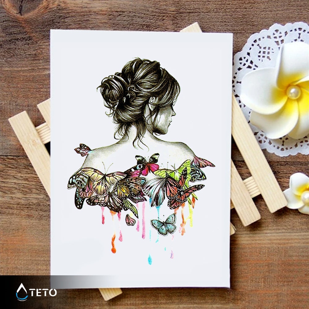 Retrato de una mujer con mariposas - TETO - Tatuajes Temporales