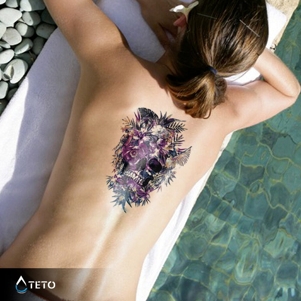 Calavera con flores rosadas - TETO - Tatuajes Temporales