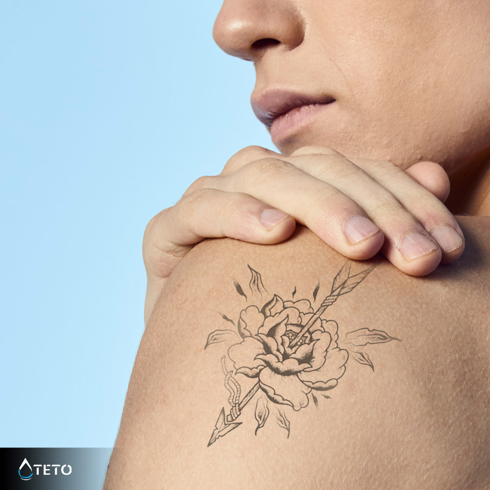 Flor con flecha – Semipermanente - TETO - Tatuajes Temporales